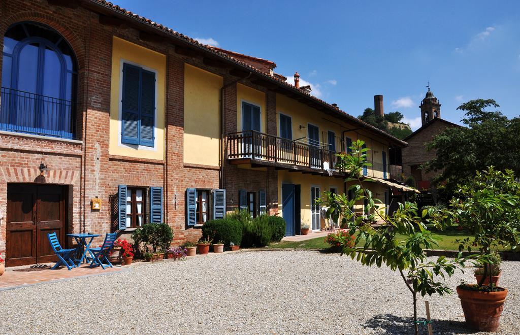 Bed and Breakfast Antico Casale Mattei - Adult Only Corneliano d'Alba Экстерьер фото
