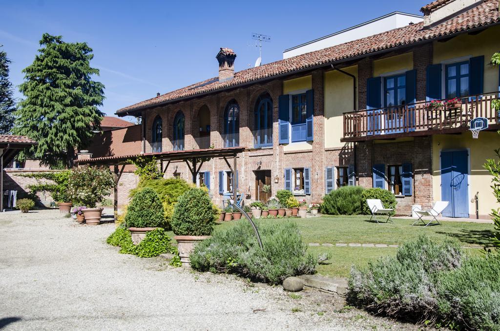 Bed and Breakfast Antico Casale Mattei - Adult Only Corneliano d'Alba Экстерьер фото