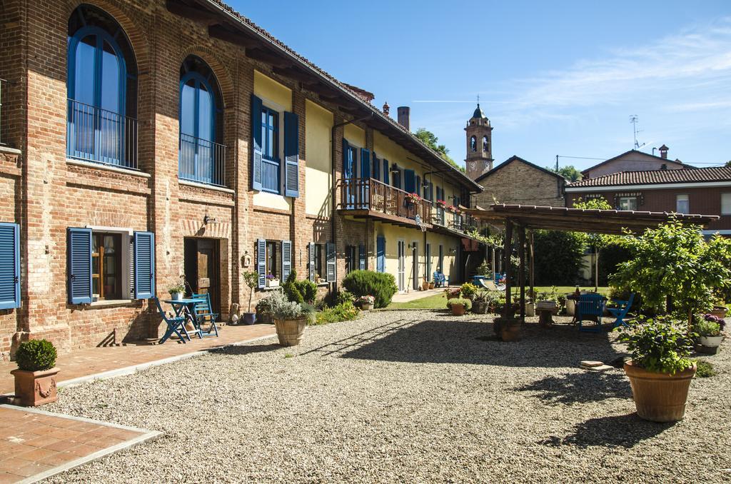 Bed and Breakfast Antico Casale Mattei - Adult Only Corneliano d'Alba Экстерьер фото